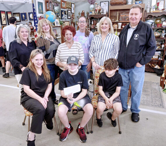 Boardman antique store raises funds for family